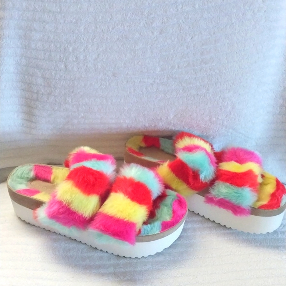 Madden Girl furbeee slide in bright multi colors, size 9, 3in platform, gently w